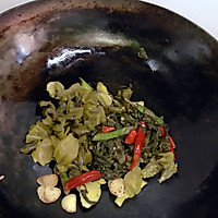 酸菜肥牛的做法图解1