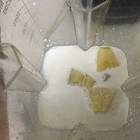 菠萝苹果奶昔的做法图解5