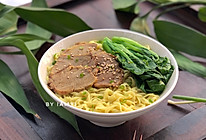 咖喱汁牛肉面的做法