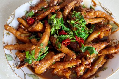 红烧鸡爪