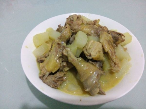 土豆炖鸡块