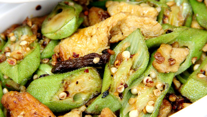 『秋葵老干妈炒蛋』