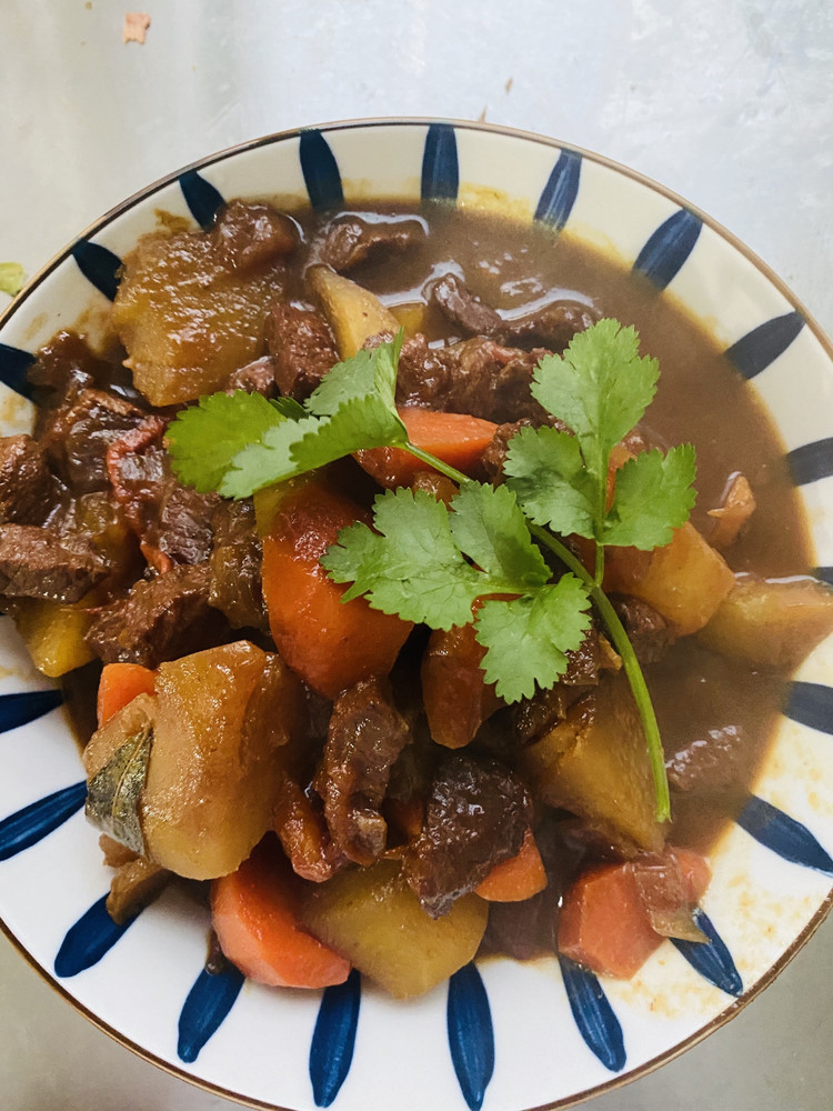 红烧牛肉炖土豆的做法