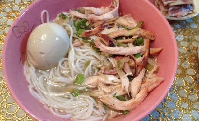 鸡丝鲜汤面