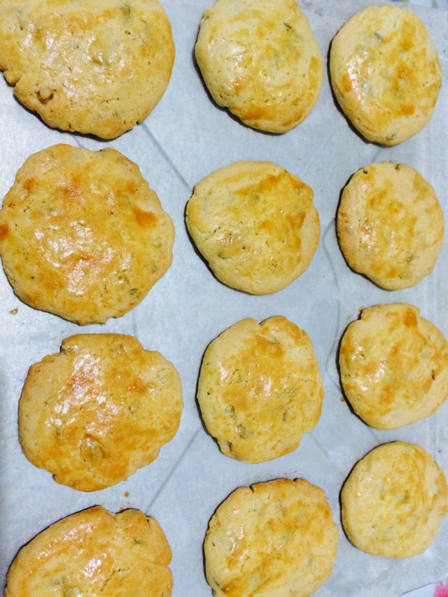 瓜仁酥饼的做法图解1