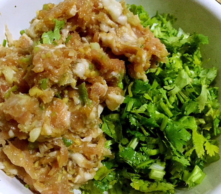 鲜肉香菜炸藕盒的做法图解9