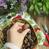 轻松一招去掉栗子皮的做法图解2