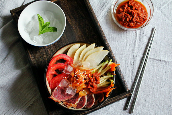 冰爽韩式冷面（附超百搭韩式辣酱做法）