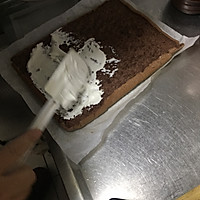 巧克力蛋糕卷的做法图解11