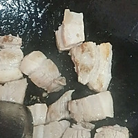 虎皮蛋红烧肉的做法图解1