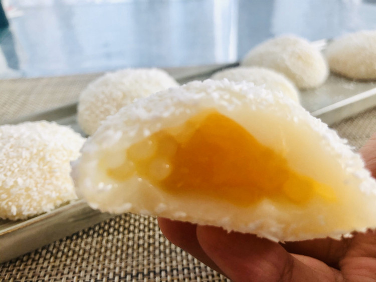 杨枝甘露糯米糍的做法