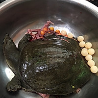 野生甲鱼土鸡汤的做法图解2