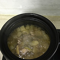 竹荪香菇土鸡汤的做法图解4