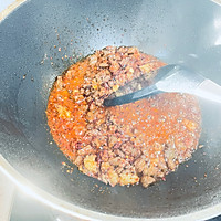 肉丁拌面的做法图解2