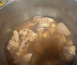 简单版莲藕猪骨汤的做法