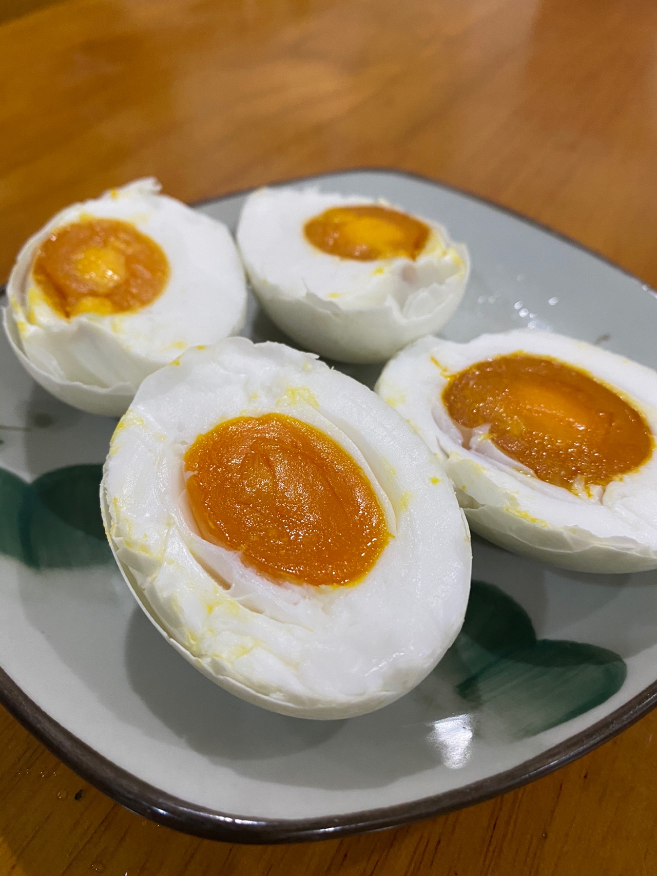 腌油黄咸鸭蛋怎么做_腌油黄咸鸭蛋的做法_老方小雨_豆果美食
