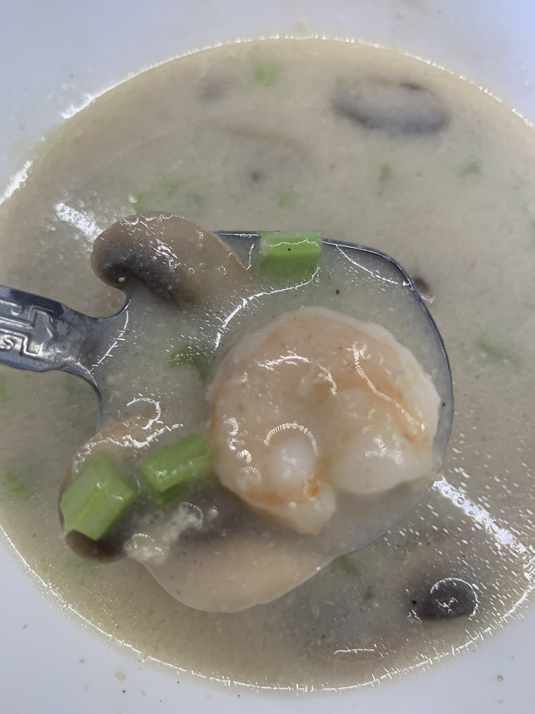 鸡蓉虾仁蘑菇汤的做法