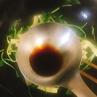 鸡毛菜炒豆皮 春天的气息的做法图解6