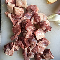 咖喱土豆炖牛腩的做法图解3