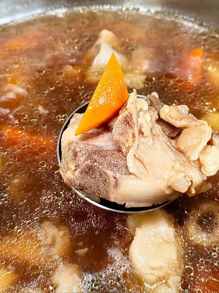 冬日暖胃滋补汤的做法