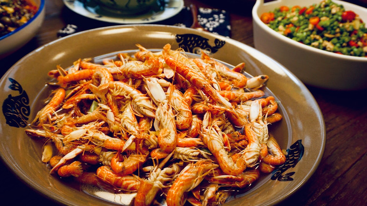 酒煮豆豆虾的做法