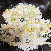 西班牙橄榄炒饭的做法图解6