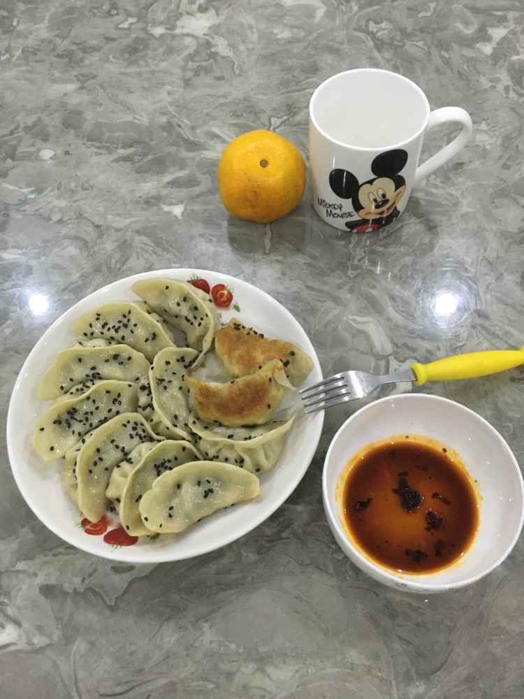煎饺的做法图解3