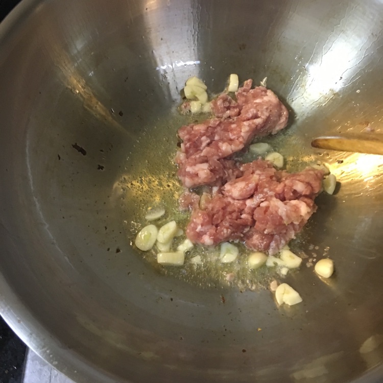 茄丁打卤面的做法图解8
