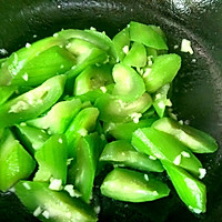 丝瓜炒虾皮的做法图解6