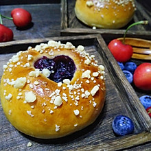 蓝莓爆浆面包