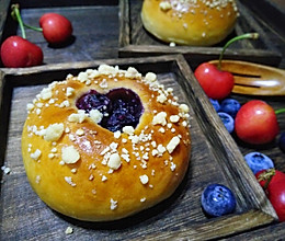 蓝莓爆浆面包的做法