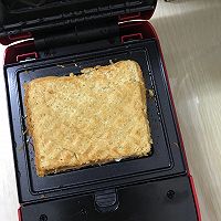 #今天吃什么#肉松沙拉酱三明治的做法图解8