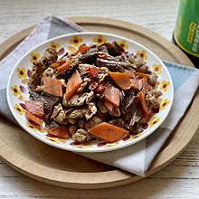 黑腐竹胡萝卜嫩炒肉片