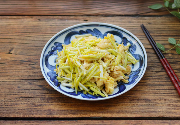 冬季第一鲜蒜黄炒鸡蛋的做法