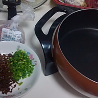 黑三剁——利仁电火锅试用菜谱之炒的做法图解1