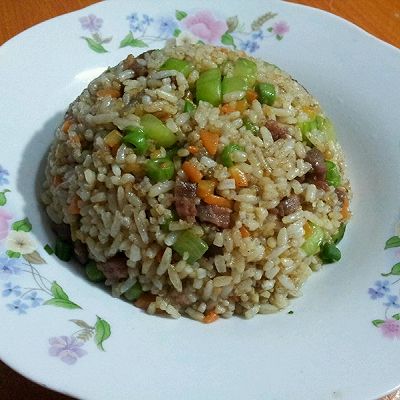 黑胡椒香肠脆豆炒饭