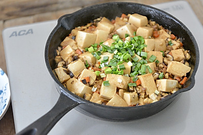 铸铁锅豆腐煲