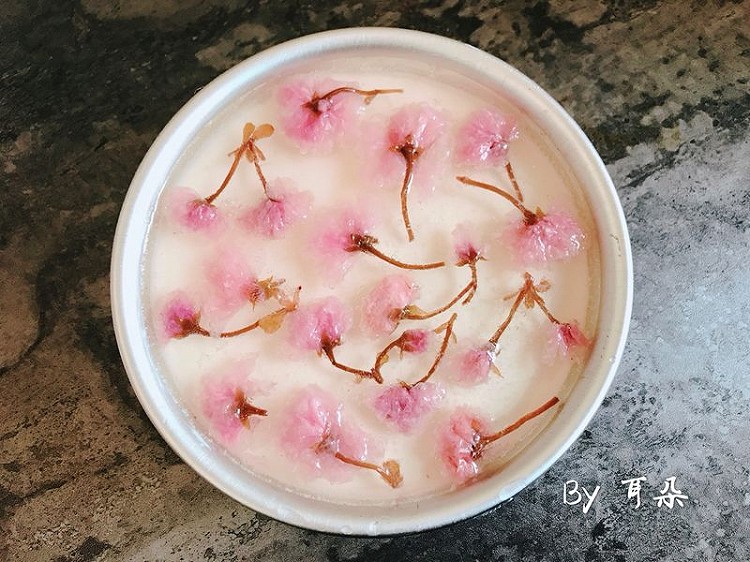 浪漫 高颜值 樱花酸奶慕斯蛋糕 戚风夹层 送给爱人的做法