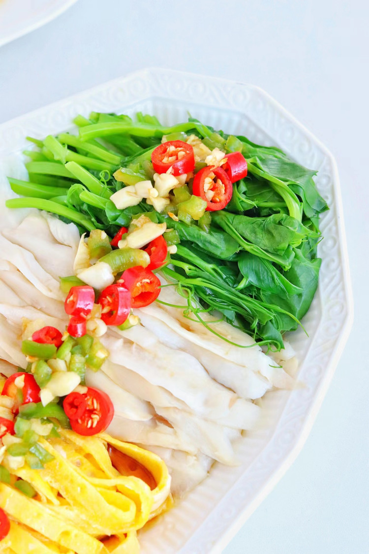 适合中国宝宝体质的减脂餐——杏鲍菇伪面条的做法