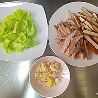 青椒香干炒肚丝#花10分钟，做一道菜！#的做法图解2