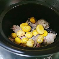 板栗鸡汤的做法图解4