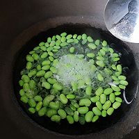 鸡蛋毛豆炒虾仁的做法图解4
