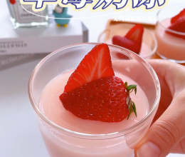 粉色娇嫩，草莓奶冻布丁，嫩滑细腻，一口就心动的做法