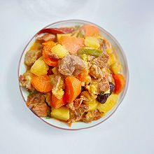 西红柿土豆炖牛腩