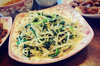 韭菜土豆丝