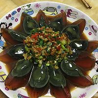 凉拌皮蛋的做法图解2