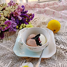 无蛋版冰淇淋（附蓝莓果酱做法）