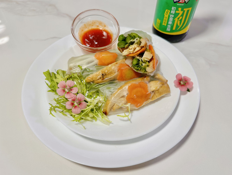 花式鸡肉越南春卷的做法