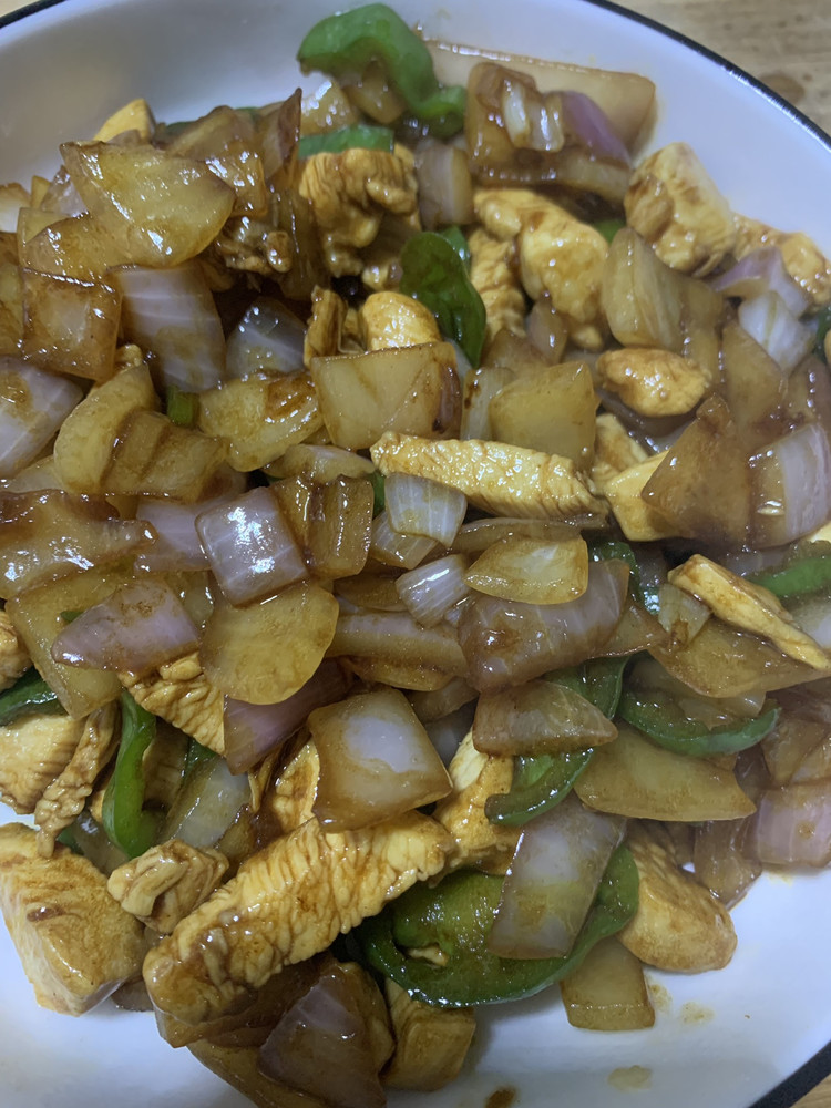 洋葱炒鸡丁的做法