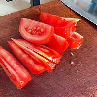 番茄鸡蛋肉丸紫菜汤的做法图解2